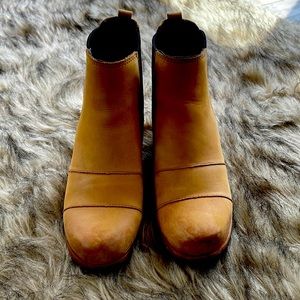 EUC Sorel wedge boot